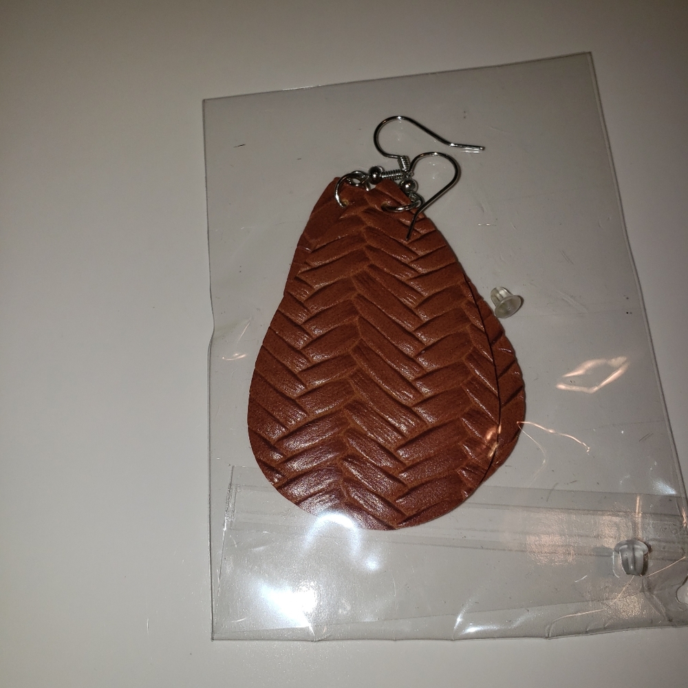New faux leather earrings